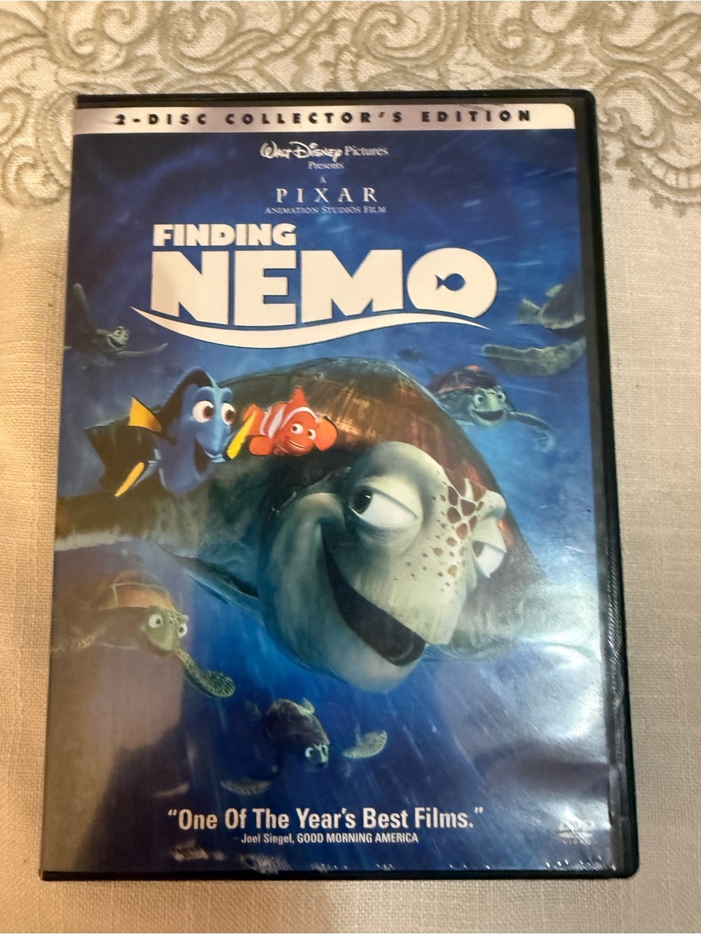 Finding Nemo 2 Discs DVDS - Discs in great condition